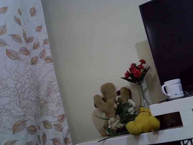 GoldenGoddess1 webcam