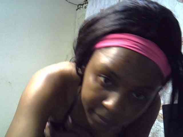 GoldenGoddess1 webcam