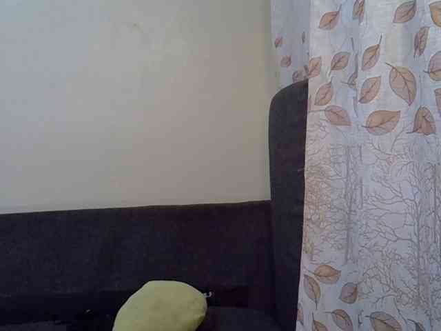 GoldenGoddess1 webcam