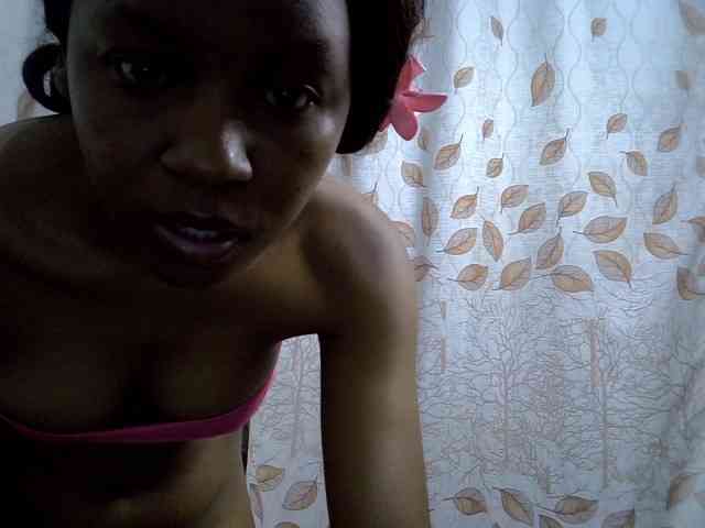 GoldenGoddess1 webcam