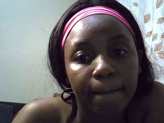 GoldenGoddess1 webcam