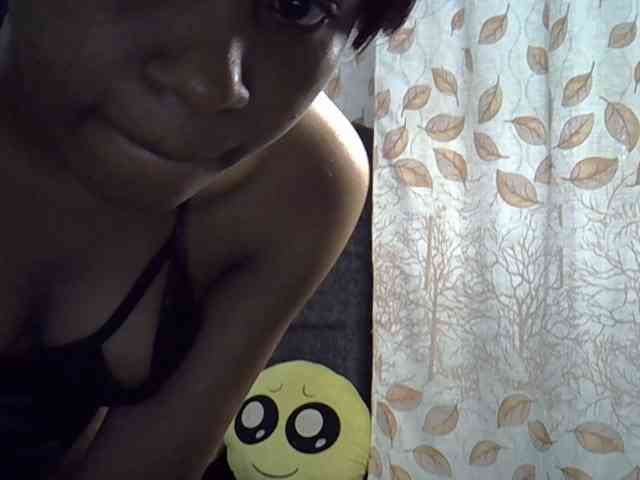 GoldenGoddess1 webcam