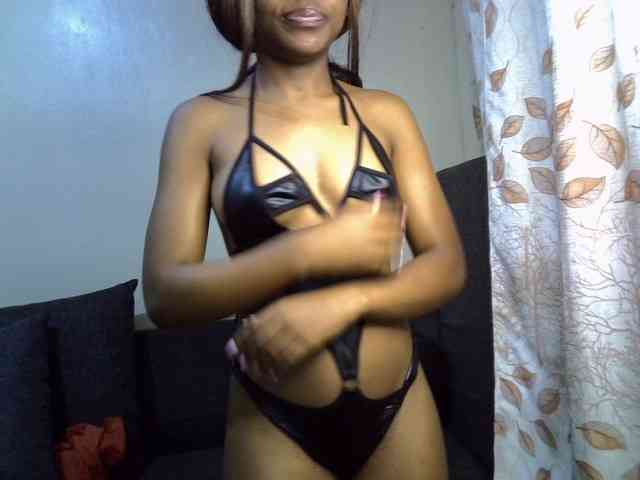 GoldenGoddess1 webcam