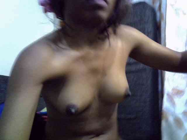 GoldenGoddess1 webcam