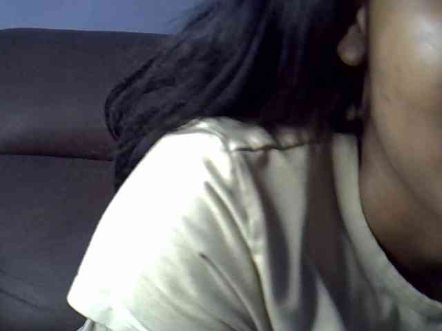 GoldenGoddess1 webcam