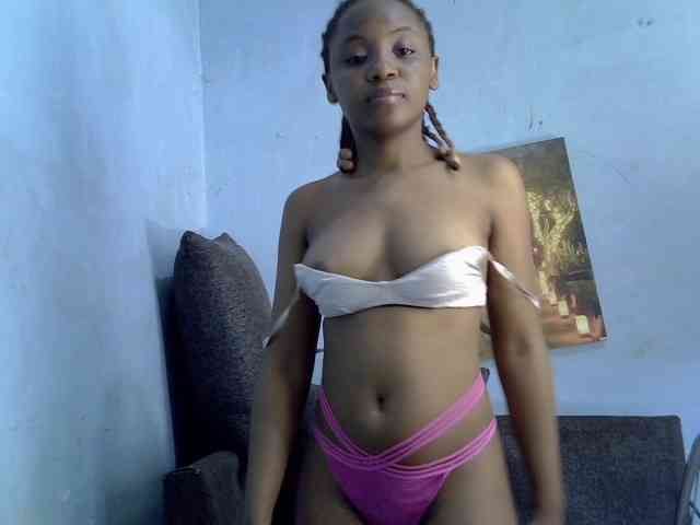 GoldenGoddess1 webcam