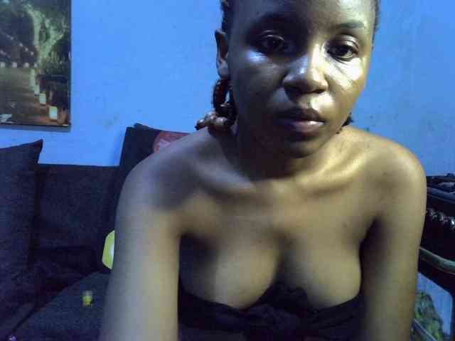 GoldenGoddess1 webcam