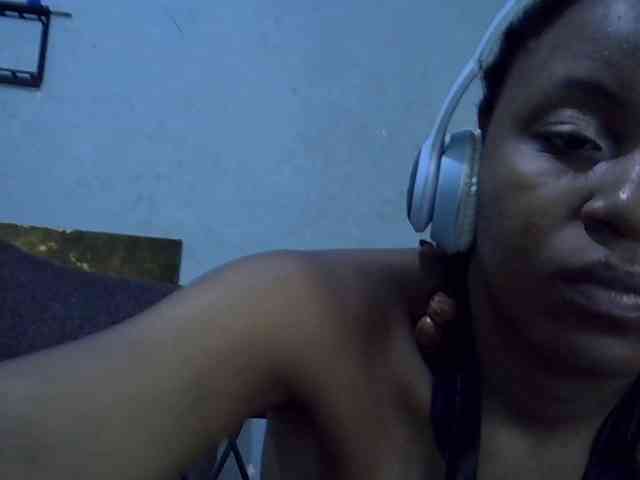 GoldenGoddess1 webcam