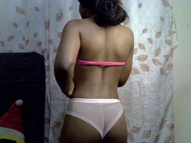 GoldenGoddess1 webcam