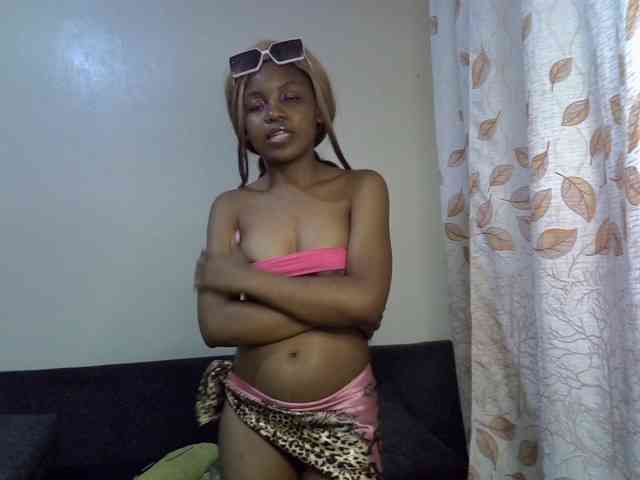 GoldenGoddess1 webcam