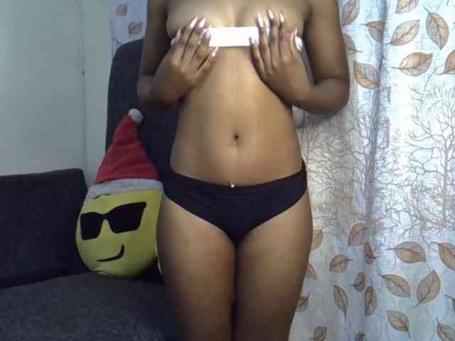 GoldenGoddess1 webcam