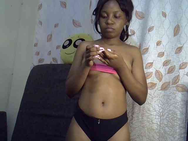 GoldenGoddess1 webcam