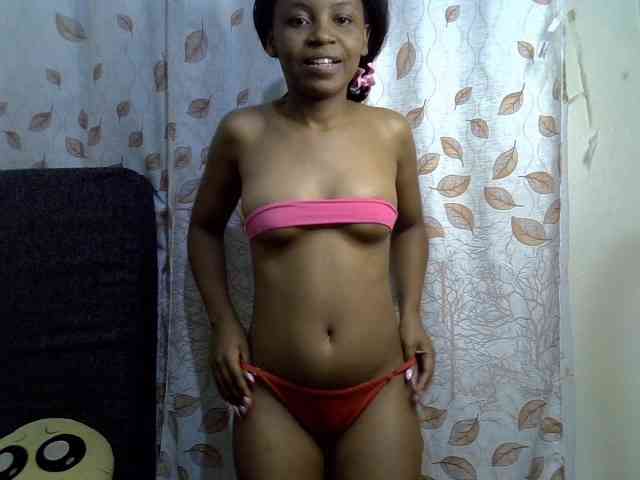 GoldenGoddess1 webcam