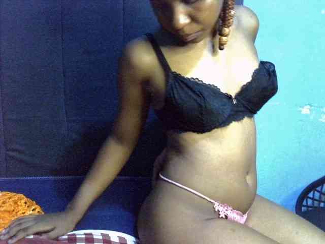 GoldenGoddess1 webcam