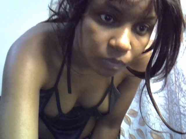 GoldenGoddess1 webcam