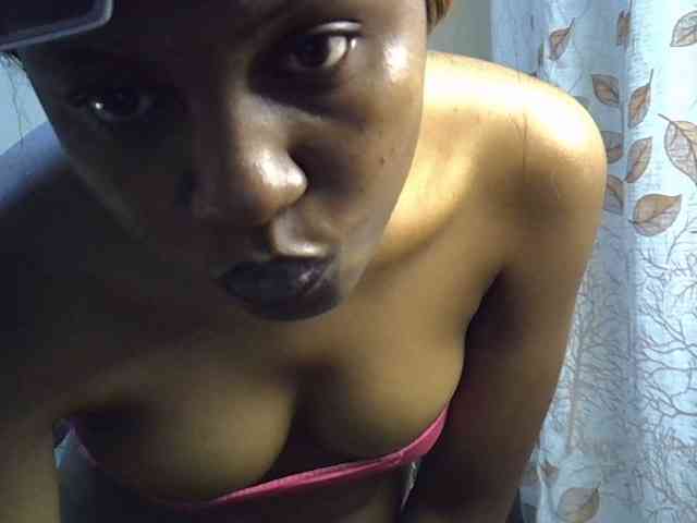 GoldenGoddess1 webcam