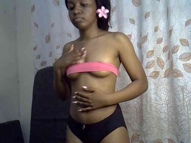 GoldenGoddess1 webcam