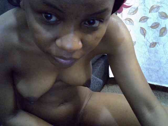 GoldenGoddess1 webcam