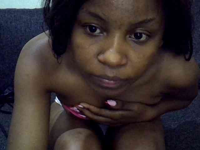 GoldenGoddess1 webcam