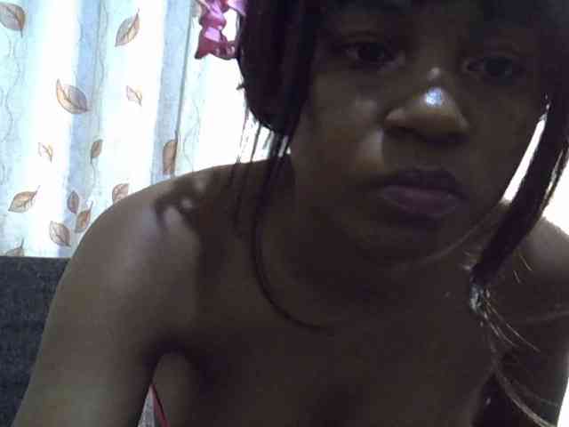 GoldenGoddess1 webcam