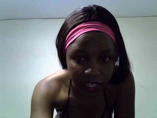 GoldenGoddess1 webcam