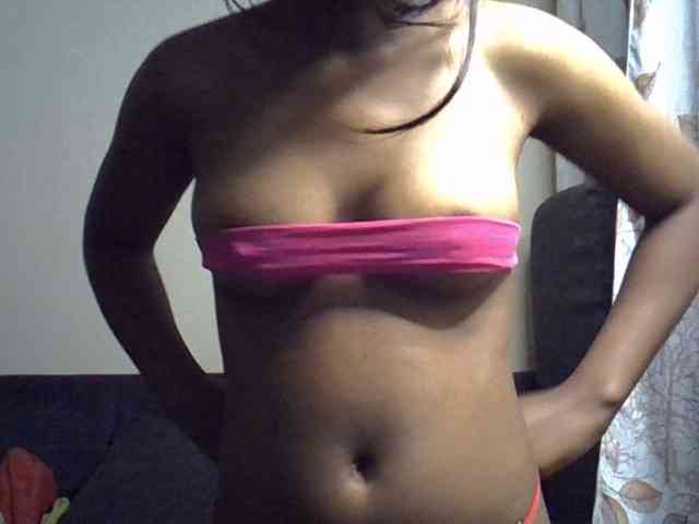 GoldenGoddess1 webcam