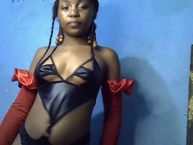 GoldenGoddess1 webcam