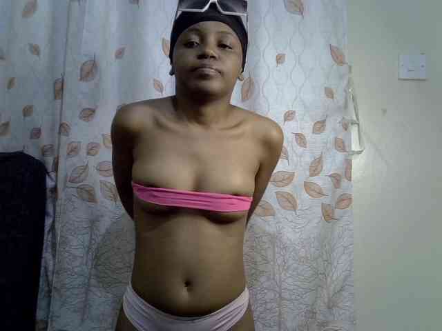 GoldenGoddess1 webcam