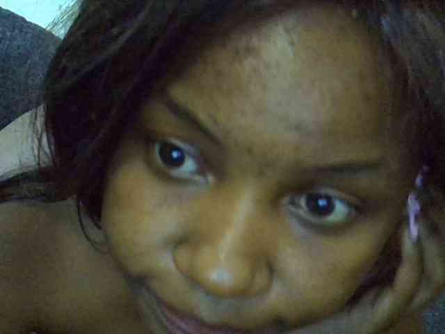 GoldenGoddess1 webcam