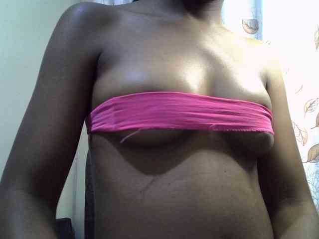 GoldenGoddess1 webcam