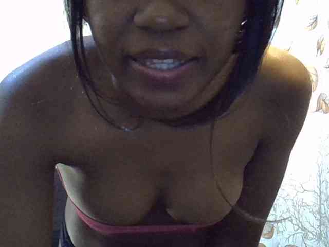 GoldenGoddess1 webcam