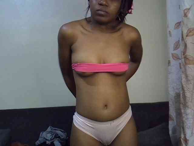 GoldenGoddess1 webcam