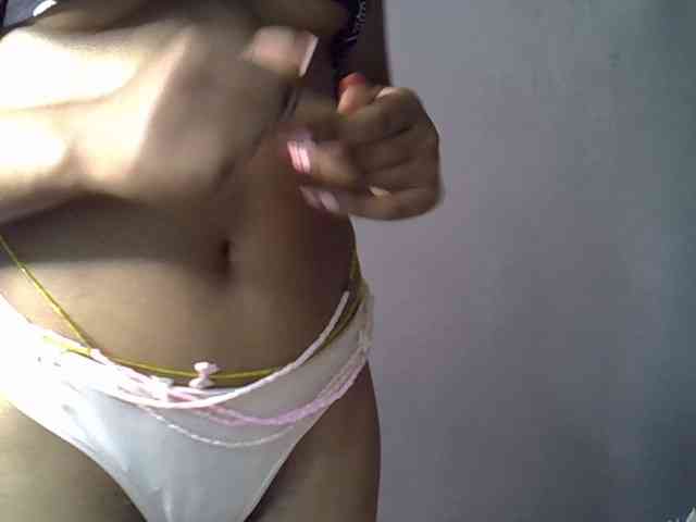 GoldenGoddess1 webcam