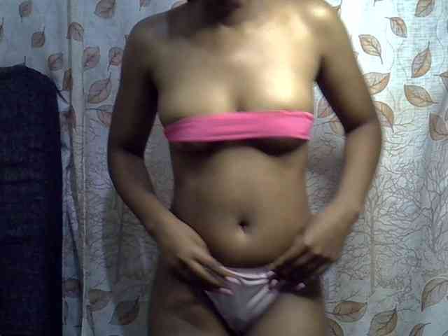 GoldenGoddess1 webcam