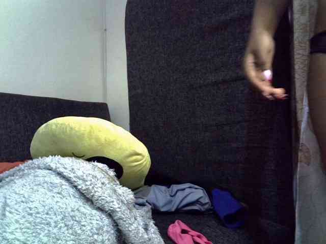 GoldenGoddess1 webcam