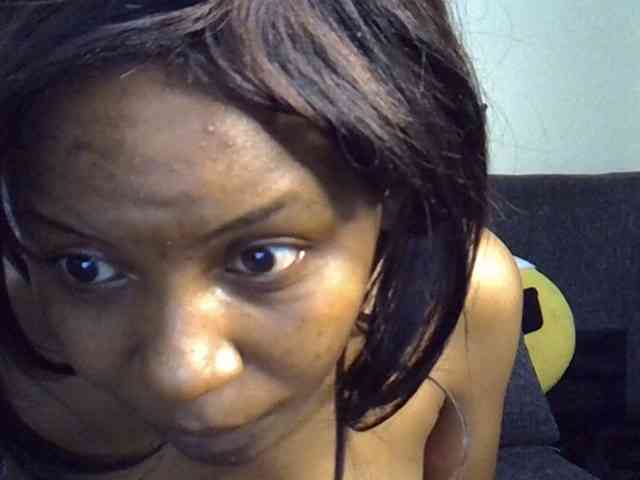 GoldenGoddess1 webcam