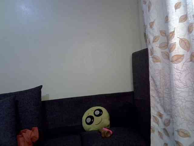 GoldenGoddess1 webcam