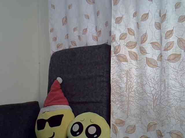 GoldenGoddess1 webcam