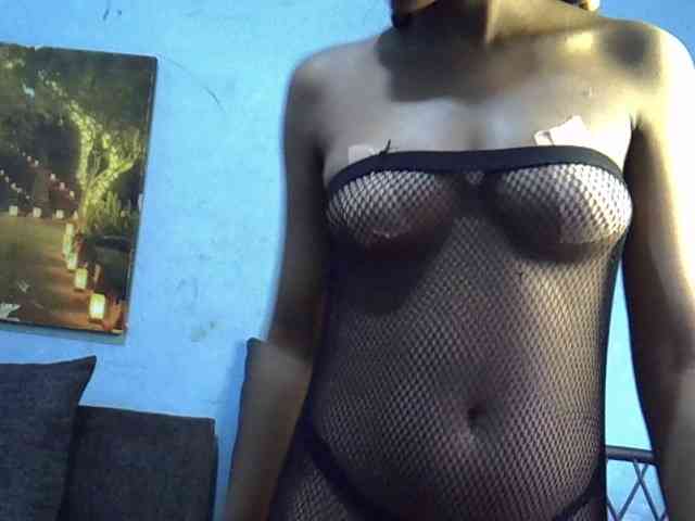 GoldenGoddess1 webcam