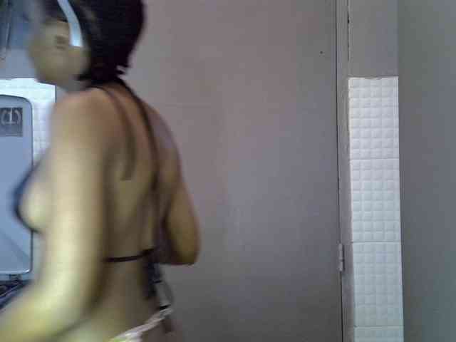 GoldenGoddess1 webcam