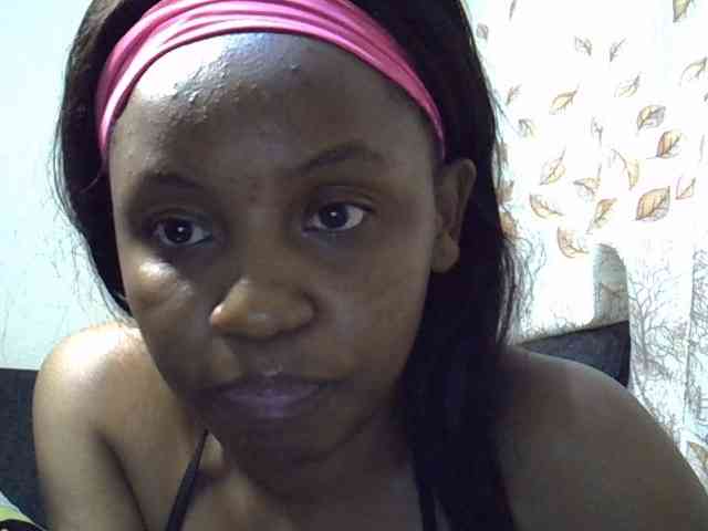 GoldenGoddess1 webcam