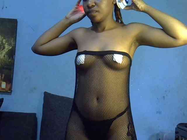 GoldenGoddess1 webcam