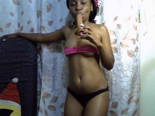 GoldenGoddess1 GoldenGoddess1