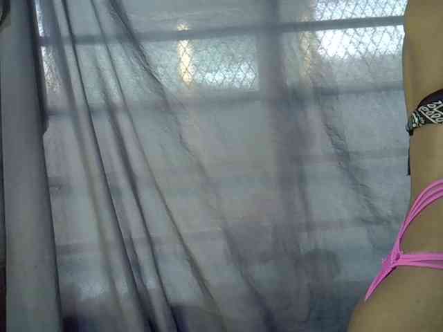 GoldenGoddess1 webcam