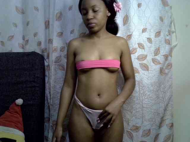 GoldenGoddess1 webcam