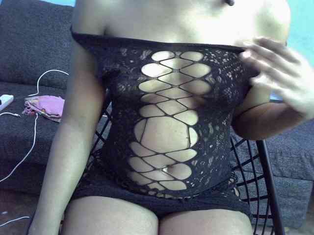 GoldenGoddess1 GoldenGoddess1