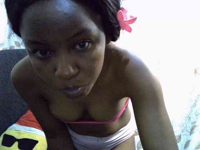 GoldenGoddess1 webcam