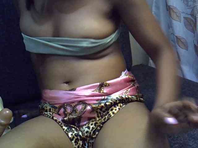GoldenGoddess1 webcam