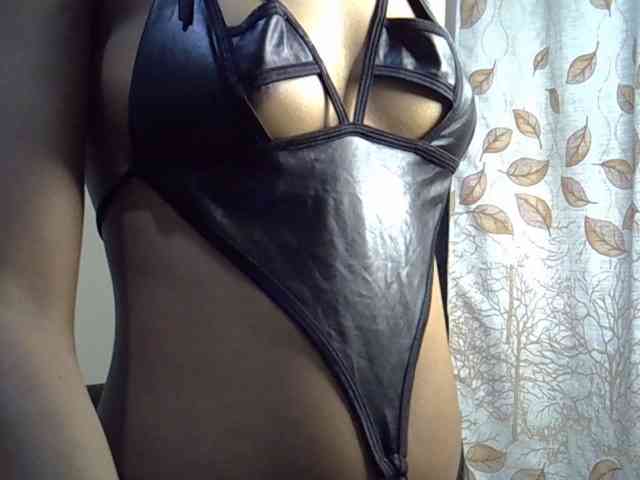 GoldenGoddess1 GoldenGoddess1