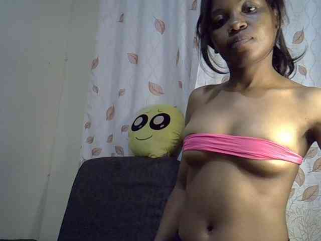GoldenGoddess1 webcam